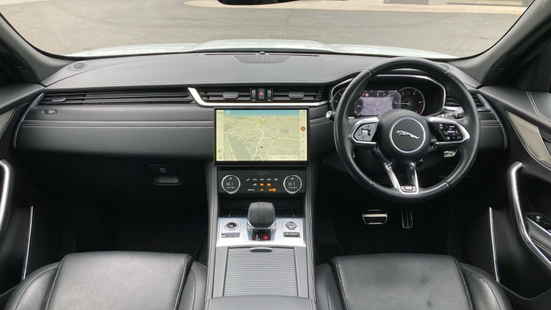 Jaguar F-Pace 2.0 D200 R-Dynamic Black 5dr Auto AWD Diesel Estate